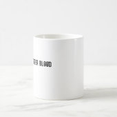 トラの血によって燃料を供給される コーヒーマグカップ (中央)