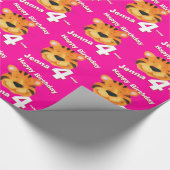 トラの顔の芸術および名前の第4誕生日の覆い ラッピングペーパー (角)