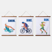 トライアスロンのアート – スイムバイクデコ走アやる気を起こさせるー 吊り下げ型タペストリー (トリプル)