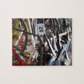 トライアスロンのレースでラックに自転車を搭載 ジグソーパズル (横)