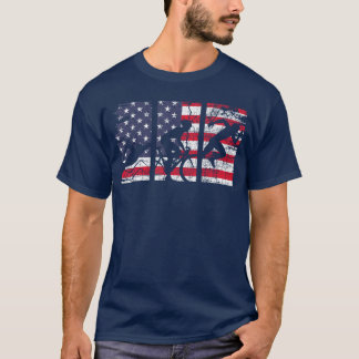 トライアスロン USA フラグ ライアスリート アスリート スポーツ 水泳 走る Tシャツ