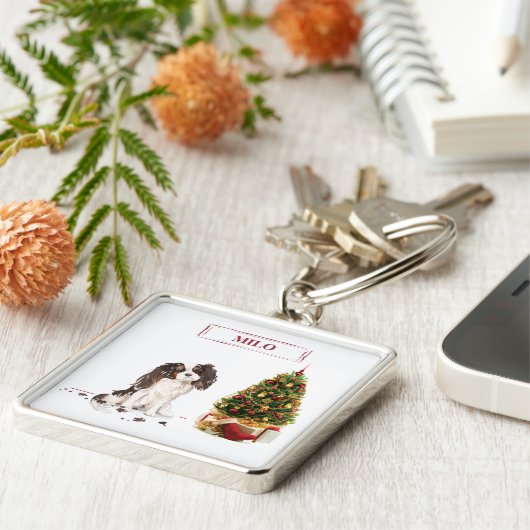 トライカラーキングチャールズスパニエル犬おもしろいクリスマスドッグ キーホルダー (側面)