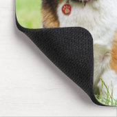 トライカラーペンブロークウェルシュコーギー子犬 マウスパッド (コーナー)