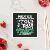 トライクのある老人を決して過小評価しない スタンダードカクテルナプキン (インサイチュ)