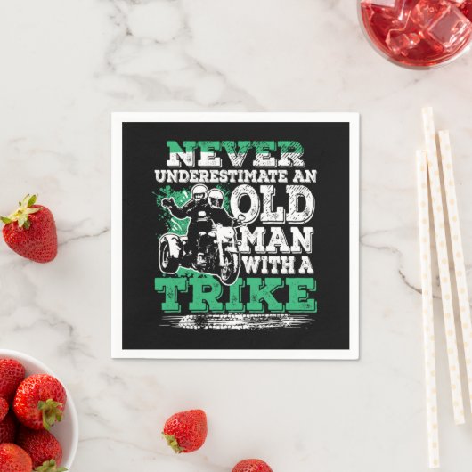 トライクのある老人を決して過小評価しない スタンダードカクテルナプキン (インサイチュ)