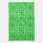 トライバルろうけつ染め – 緑の色合い キッチンタオル (縦)