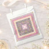 トライバルアート フェイバーバッグ (クリップ留めされた状態)