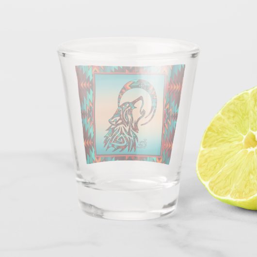 トライバルオオカミが月のショットグラスで吠えている ショットグラス (裏面)