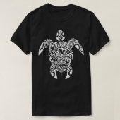 トライバルカメハワイアンポリネシアンシンボルホワイトシー Tシャツ (デザイン正面)