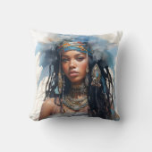 トライバルクイーンウォーターカラーポートレート クッション (正面)