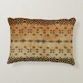 トライバルブラウンベージュ アクセントクッション (裏面)