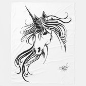 トライバルブラックインクユニコーン フリースブランケット (正面)