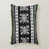 トライバル・ナバホ、白黒・グリーン・パターン。 アクセントクッション (正面(垂直))