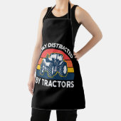 トラクタおもしろいーとシャツの農家Fに簡単に気を取られる エプロン (インサイチュ)