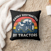 トラクタおもしろいーとシャツの農家Fに簡単に気を取られる クッション (ブランケット)