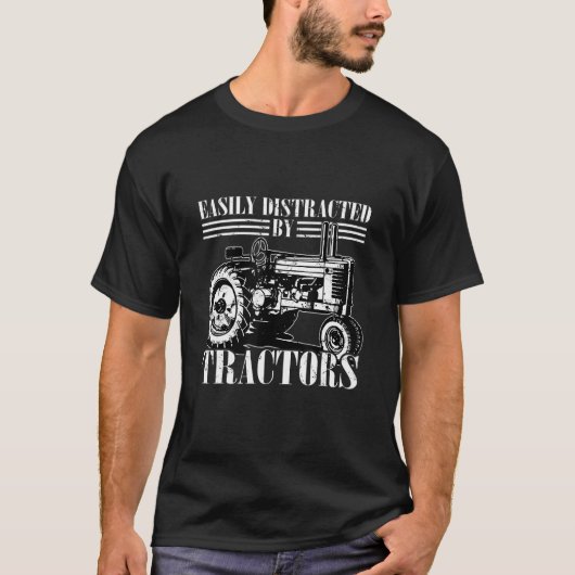 トラクターに容易に気を取られオーガニックる農家遠く Tシャツ (正面)