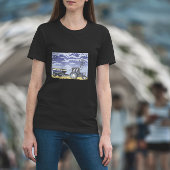 トラクターの作業現場 Tシャツ