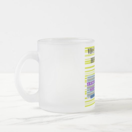 トラクターの女の子のTシャツおよびギフト フロストグラスマグカップ (左)