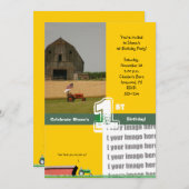 トラクターの誕生日のパーティの招待状:  納屋及びトラクター 招待状 (正面/裏面)