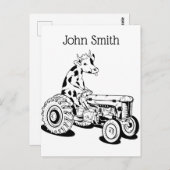 トラクターを運転する白黒の牛 ポストカード (正面/裏面)