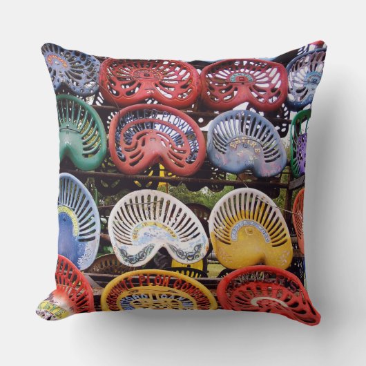 トラクターショーのトラクターの座席 クッション (正面)