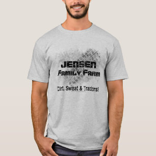 トラクタートラックが付いている家族の農場のTシャツ Tシャツ
