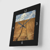 トラクタートラックでベレとゴーウィートのフィールド スクエア壁時計 (傾斜)