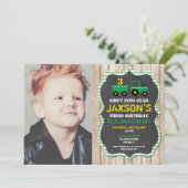 トラクターファーム誕生日ボーイグリーンイエローウッド写真 招待状 (スタンド正面)