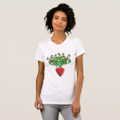 トラクターブーケと赤いハート花瓶 Tシャツ (正面フル)