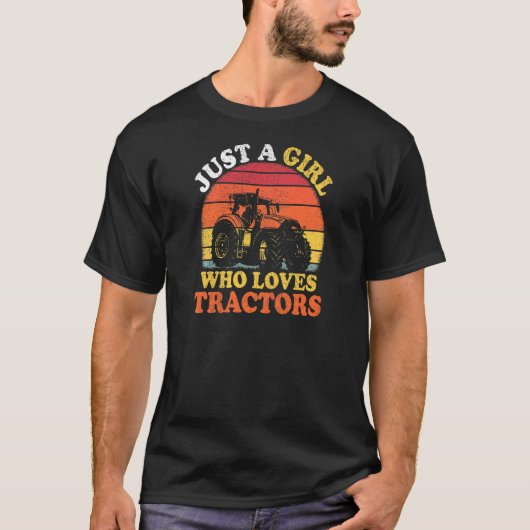 トラクターヴィンテージトラクターが大好きな女の子 Tシャツ (正面)