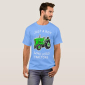 トラクター大好き少年 農家のライフスタイル Tシャツ (正面フル)