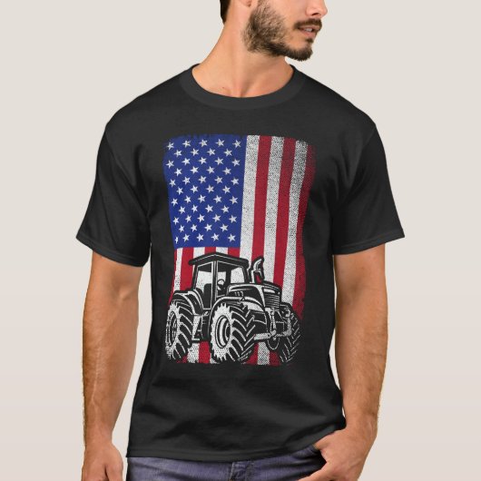 トラクター農家アメリカ国旗の愛国的農業 Tシャツ (正面)