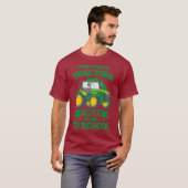 トラクタ生まれーを駆動するメおもしろいンスの子農業 Tシャツ (正面フル)
