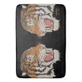 トラクール怒スクと戦う野生動物 バスマット (正面縦)