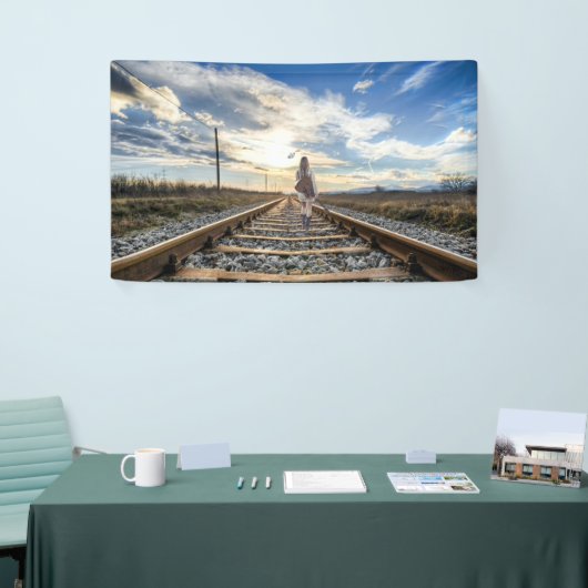 トラックにギターを乗せた少女 横断幕 (トレードショー)