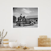 トラックに乗って馬を乗せたカウボーイ ポスター (キッチン)