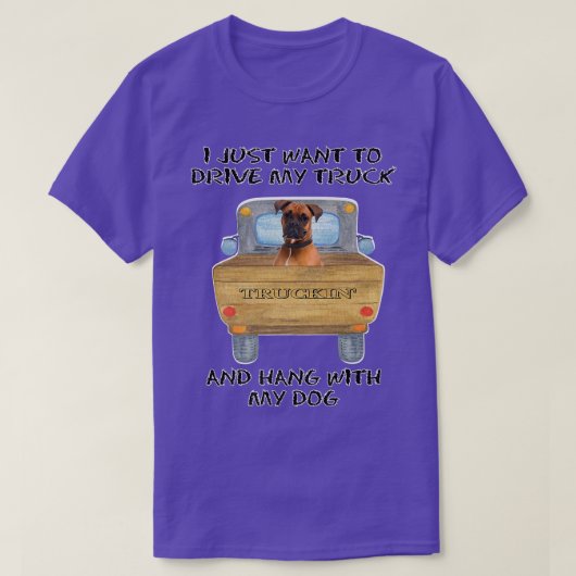 トラックを運転するドッグボクサー Tシャツ (デザイン正面)