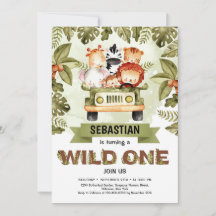 トラックを運転する野生のワンジャングルサファリ動物