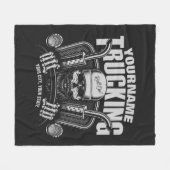 トラックパーソナライズされたキングスカルトラック フリースブランケット (正面(横))