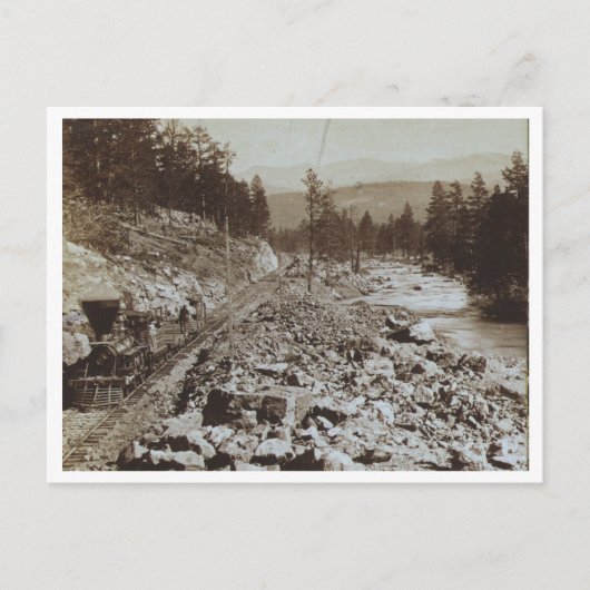 トラック川に沿って列車を走らせる ポストカード (正面)