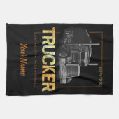 トラック生まれのレトロドライバのヴィンテージになるトラック車 キッチンタオル (横)