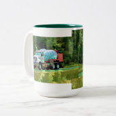 トラック運転手の大きい装備のドライブインのコーヒー・マグ ツートーンマグカップ (正面左)