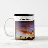 トラック運転手の祈りの言葉のマグ ツートーンマグカップ (左)