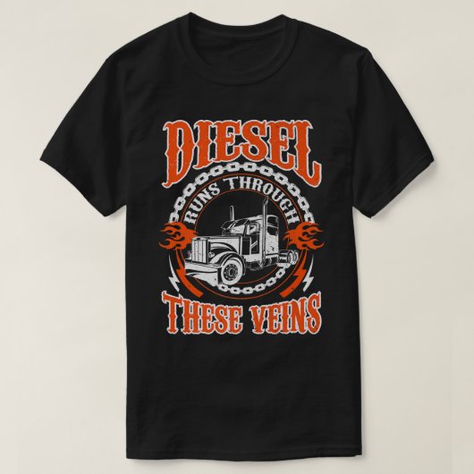 トラック運転手ディーゼル – 18ホイーラーフリータートラックドライバー Tシャツ (デザイン正面)