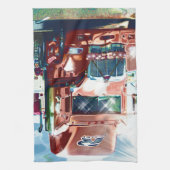 トラック運転手及びトラック恋人のための大きく赤い大型トラック キッチンタオル (縦)