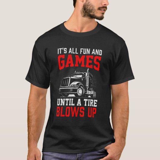 トラック運転手 建設作業員 クールな乗り物 Tシャツ (正面)