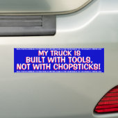 トラック-私のトラックは用具によって、ないとの造られます バンパーステッカー (車上)