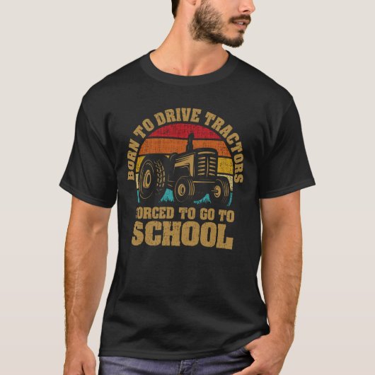 トラッ生まれターを運転して学校T-Shに行くことを余儀なくされる Tシャツ (正面)
