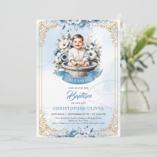 トラフ青い花の可愛い小さな男の子金ゴールド枠 招待状 (スタンド正面)