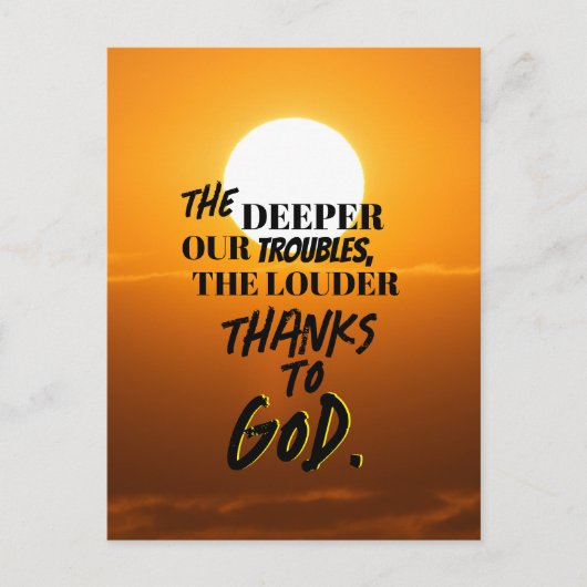 「トラブルが深まるにつれて、Tシャツは大きく響く ポストカード (正面)